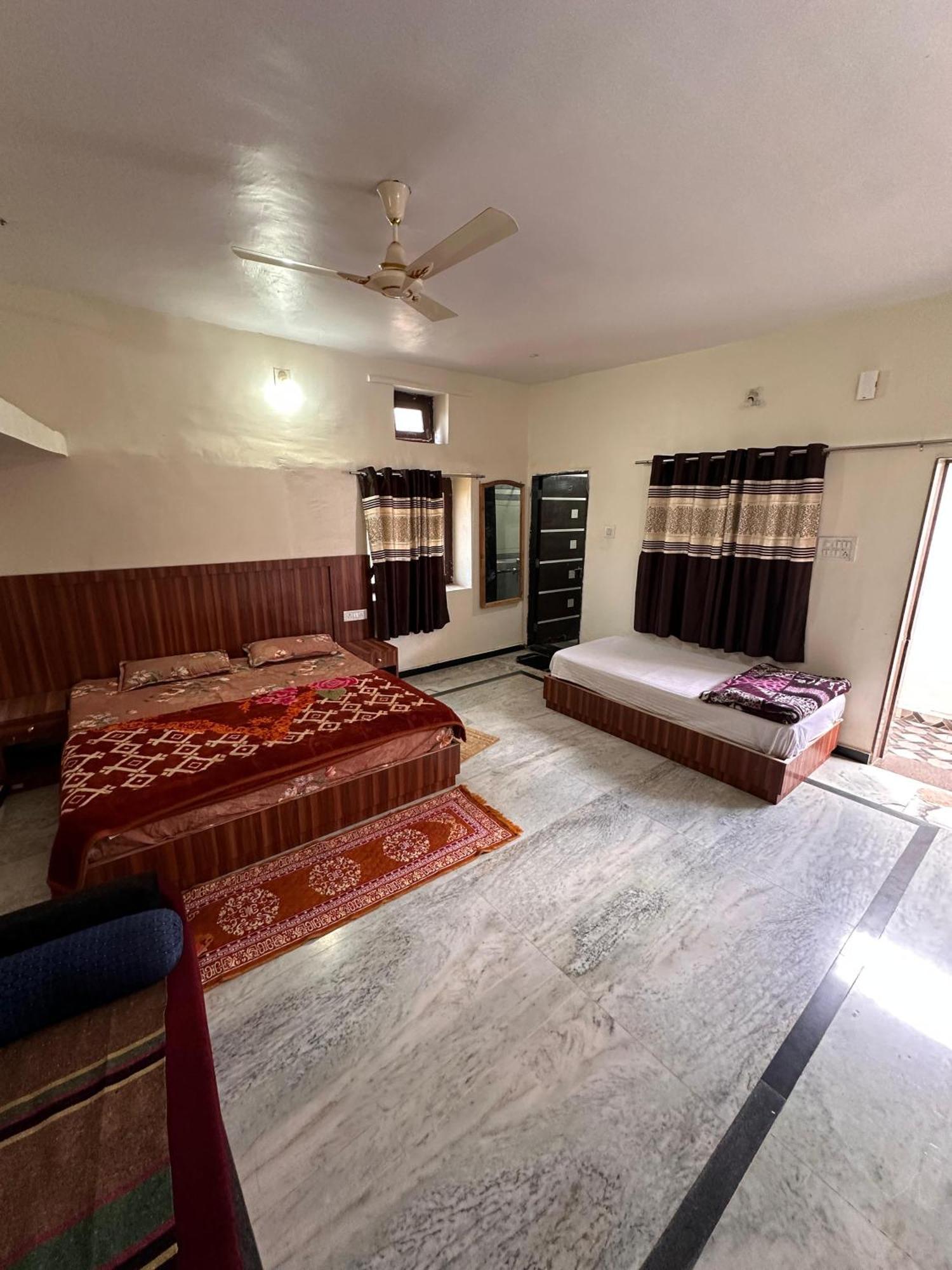 Laxmanji Villas 卜山 外观 照片